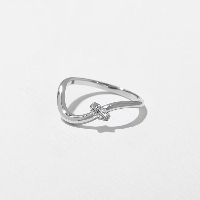 Lourdes- Round Curved Knot Lab Grown Diamond Wedding Band