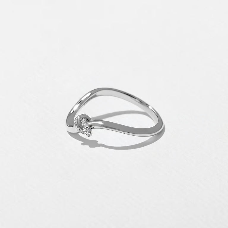 Lourdes- Round Curved Knot Lab Grown Diamond Wedding Band