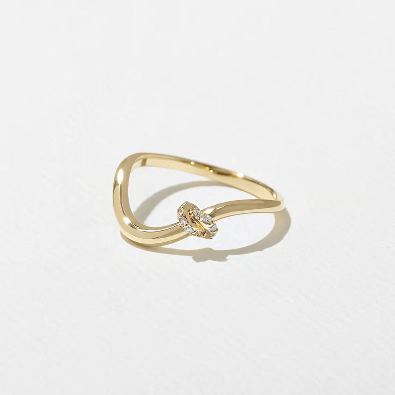 Lourdes- Round Curved Knot Lab Grown Diamond Wedding Band