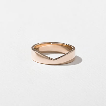 Magnolia- Curved Bold Wedding Band