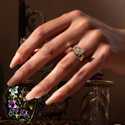 Magnolia- Curved Bold Wedding Band
