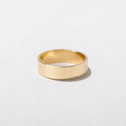 Soraya- Flat Wedding Band