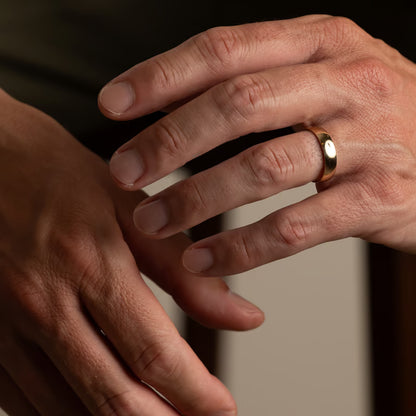 Alistair- Plain Comfort Fit Men's Wedding Band