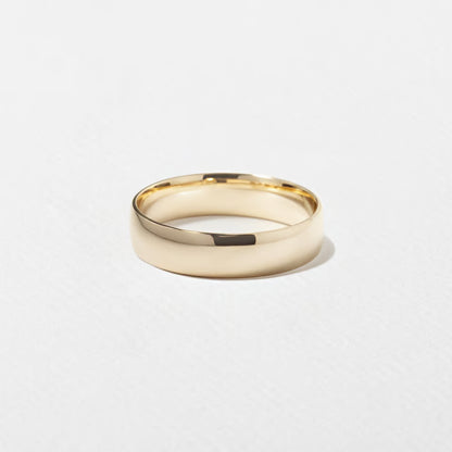 Alistair- Plain Comfort Fit Men's Wedding Band