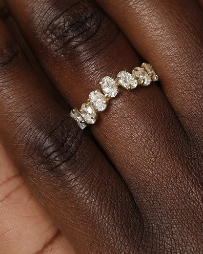 4.0 TCW Oval Diamond Endless Wedding Band