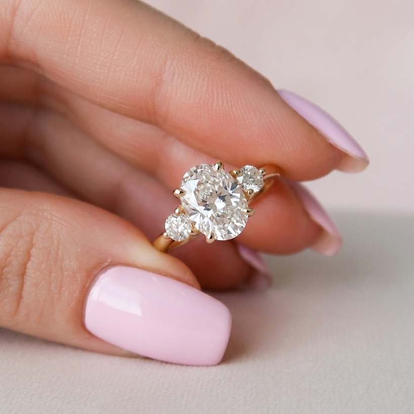 0.94 CT Oval Cut Three Stone Moissanite Engagement Ring in 14K White Gold – Ready to Ship (US 5.0)