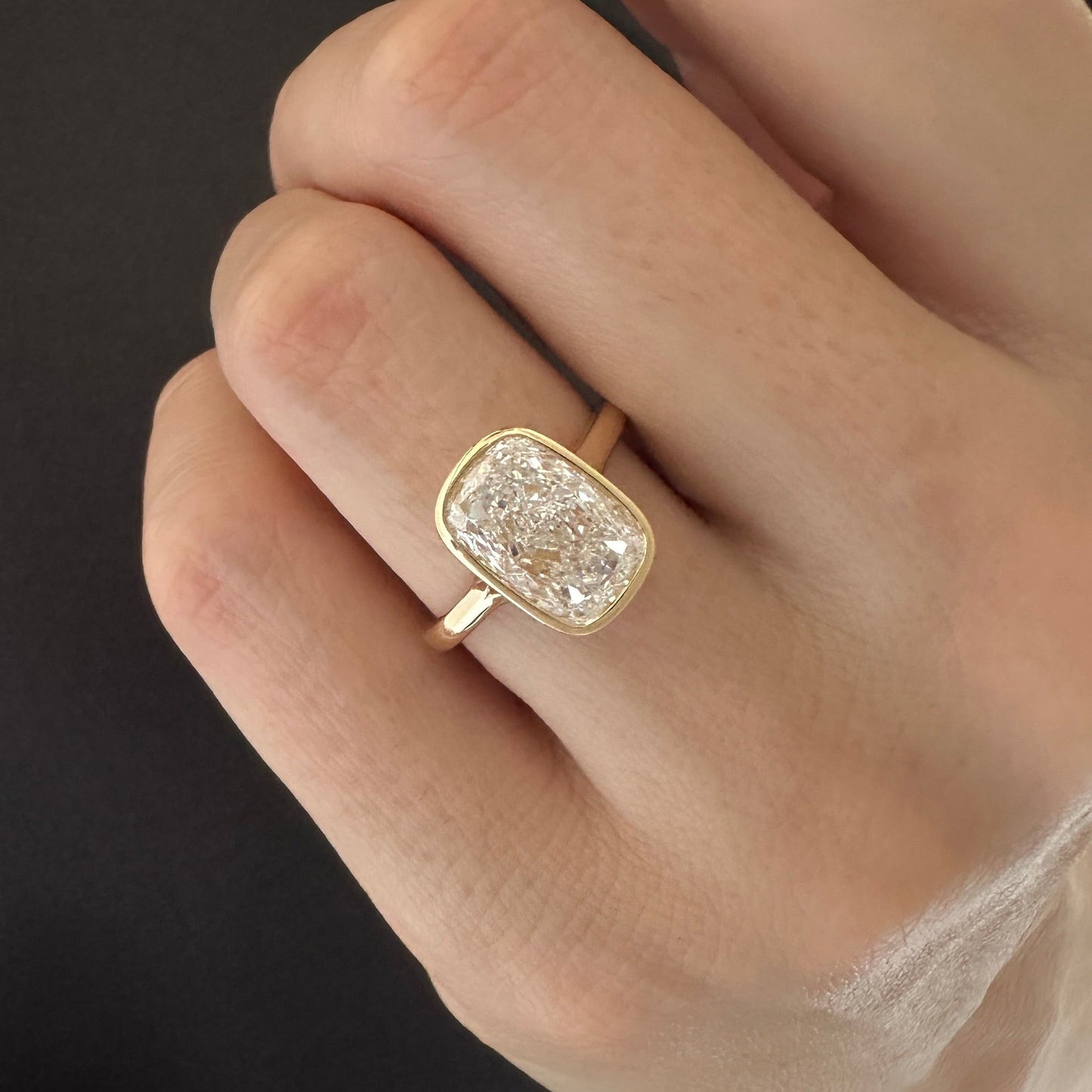 1.0-3.0 CT Elongated Cushion Lab Grown Diamond bezel Engagement Ring
