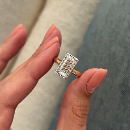 1.0-3.0 CT Emerald  Lab Grown Diamond Bezel Engagement Ring