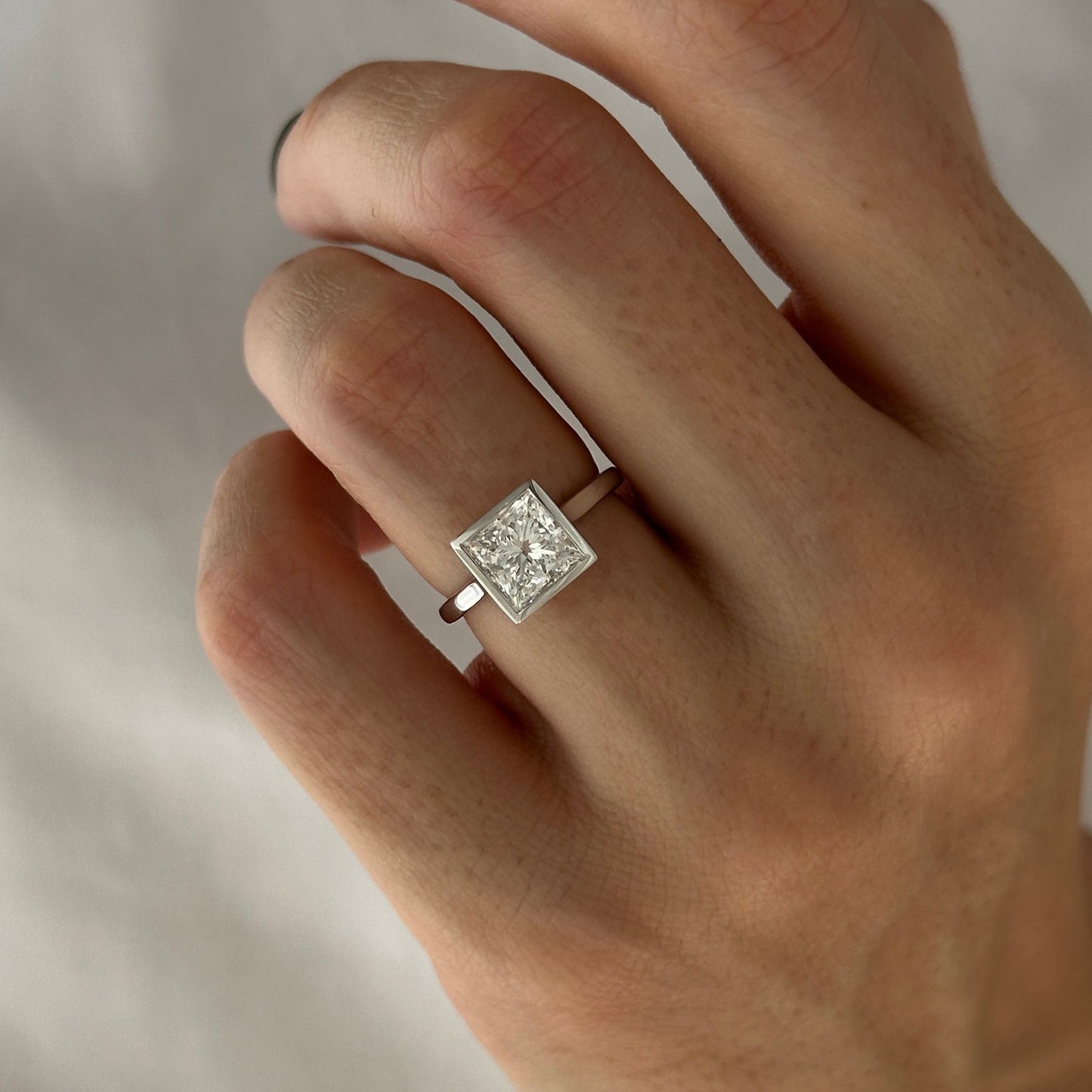 1.0-3.0 CT princess cut Lab Grown Diamond bezel Engagement Ring