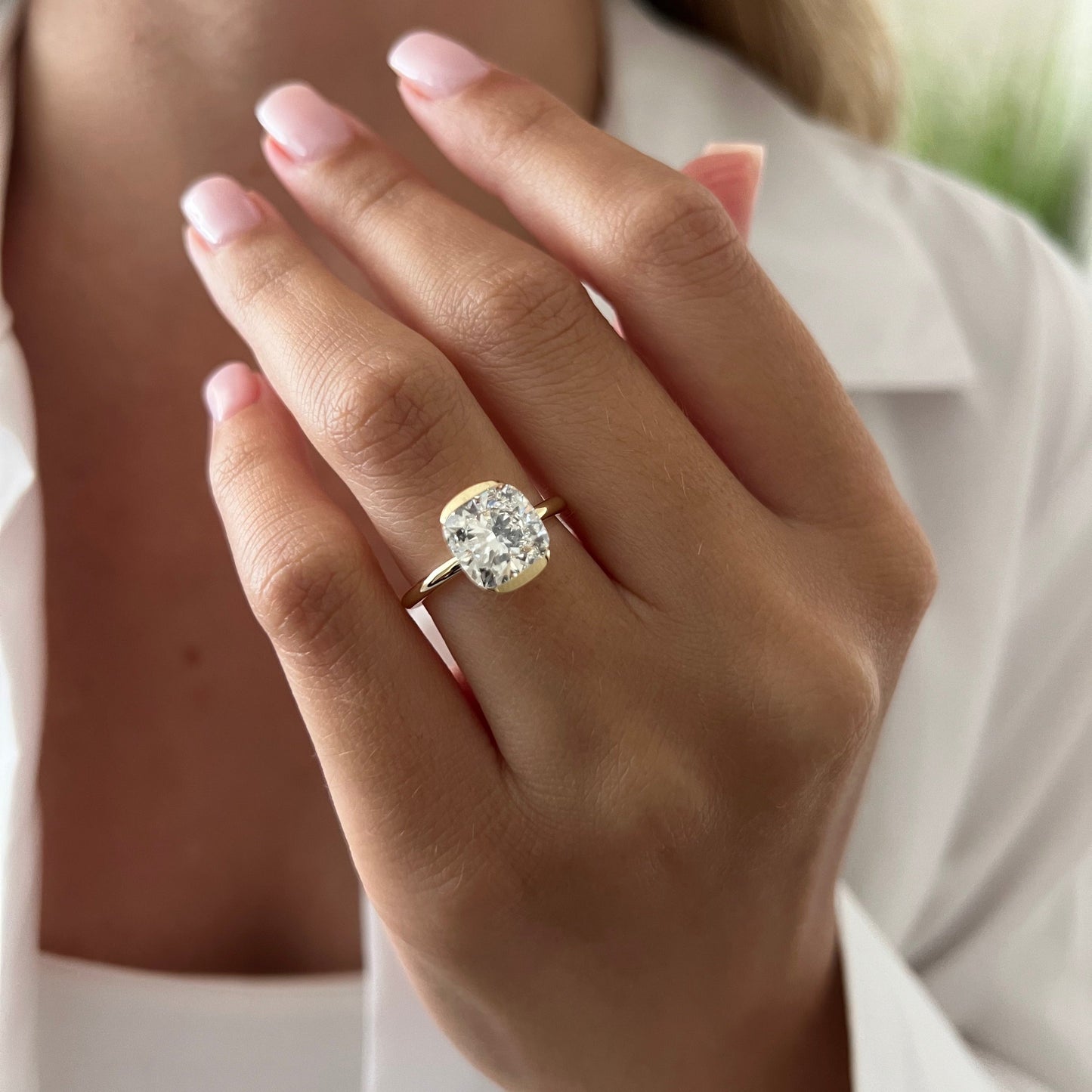 1.0-3.0 CT Cushion Lab Grown Diamond half bezel Setting Engagement Ring