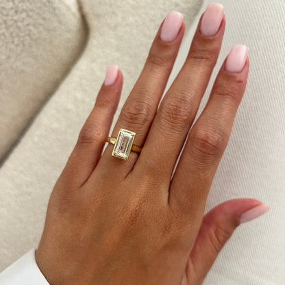 1.0-3.0 CT Emerald Lab Grown Diamond Bezel Engagement Ring