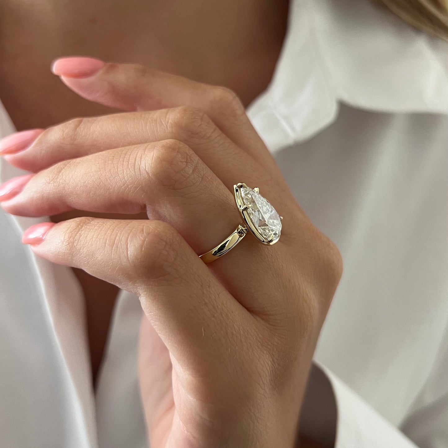 3.0-5.0 CT Pear cut Lab Grown Diamond bezel prong setting Engagement Ring