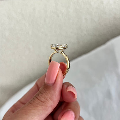 3.0-5.0 CT Pear cut Lab Grown Diamond bezel prong setting Engagement Ring