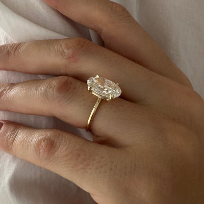 3.0-5.0 CT Oval Cut Lab Grown Diamond solitaire Engagement Ring