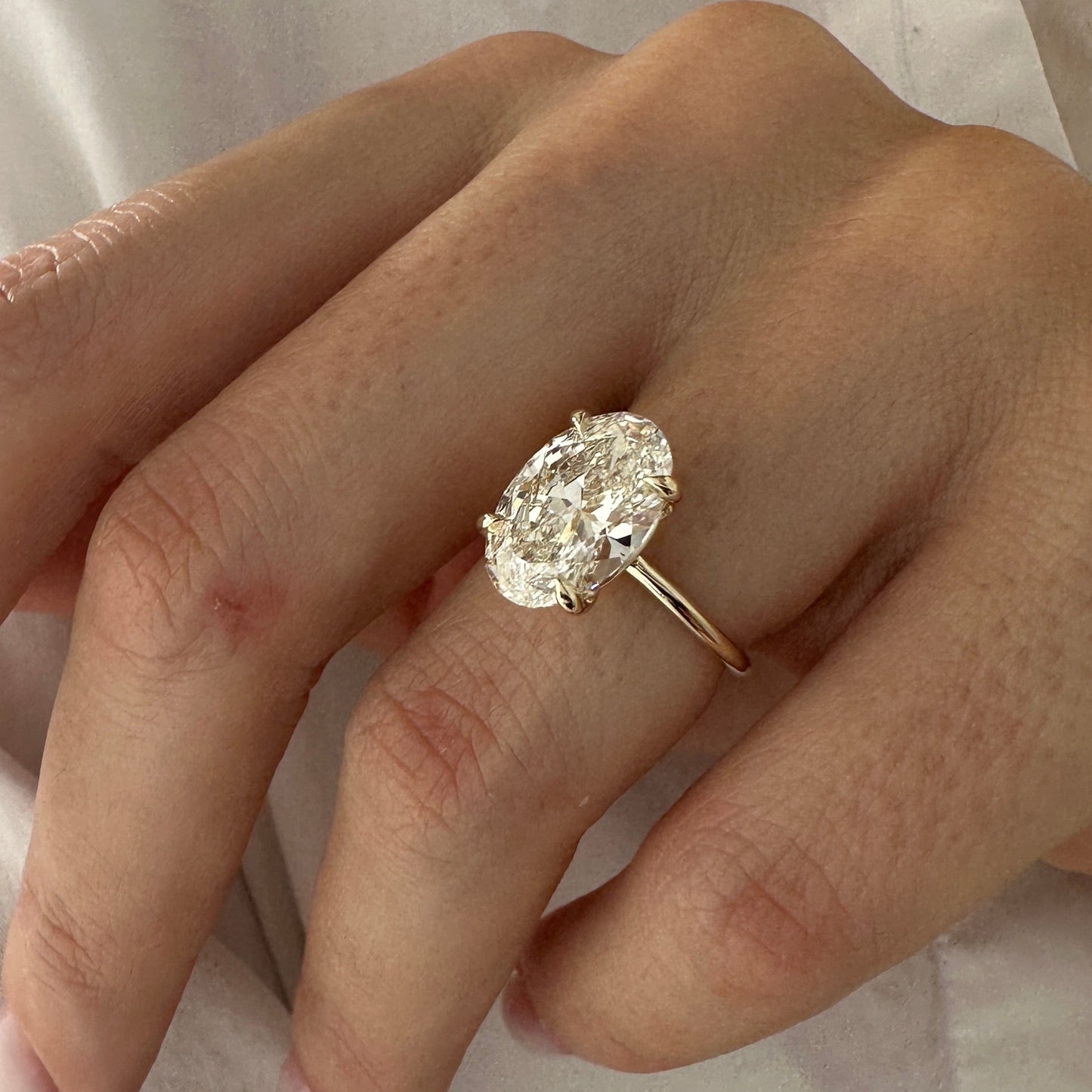 3.0-5.0 CT Oval Cut Lab Grown Diamond solitaire Engagement Ring