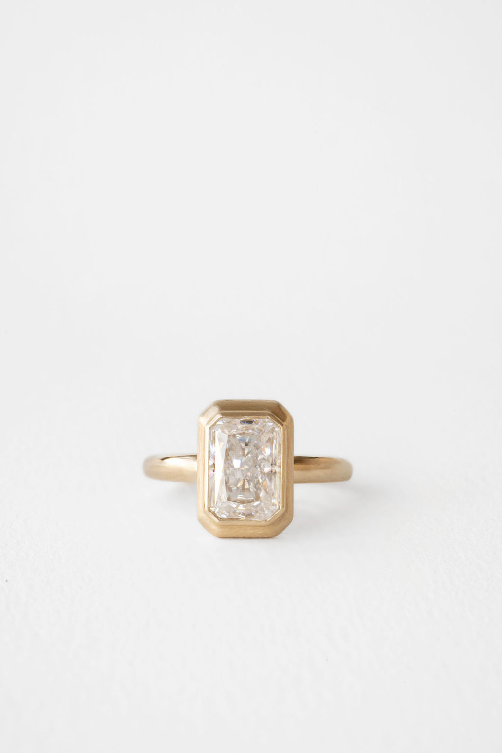 2.0 CT Radiant Cut bezel setting Moissanite Engagement Ring