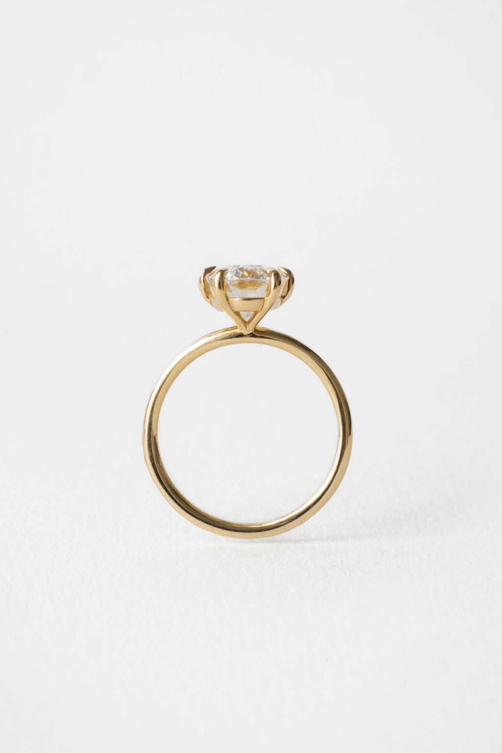 2.0 CT Oval Cut Solitaire Setting Moissanite Engagement Ring