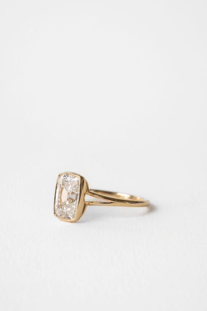 2.50 CT  Cushion Cut bezel setting Moissanite Engagement Ring
