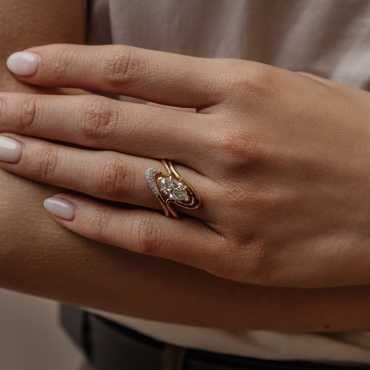 0.14 TCW Round Lab Grown Diamond Curved Unique Wedding Band