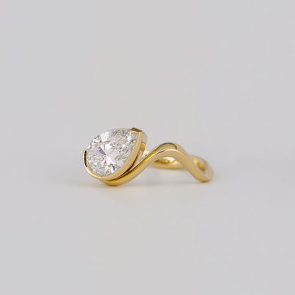 1.54-3.50 CT Pear Cut Lab Grown Diamond Unique Engagement ring