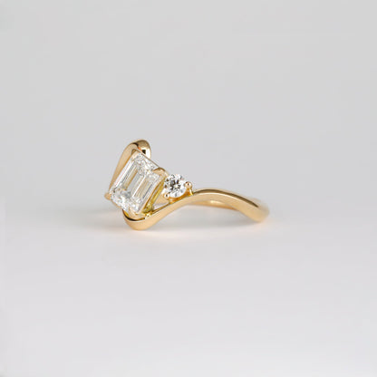 1.0 - 3.0 CT Emerald Cut Lab Grown Diamond unique Engagement ring