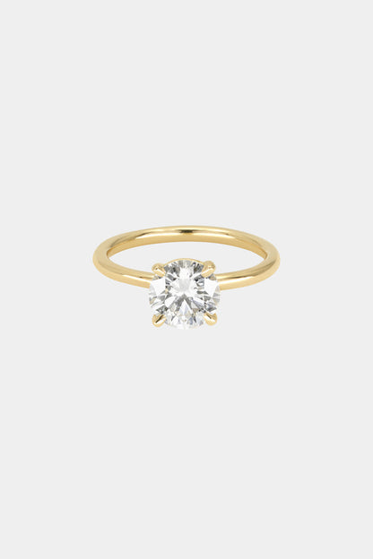 Solitaire Ring with 0.90 CT Round Cut Moissanite