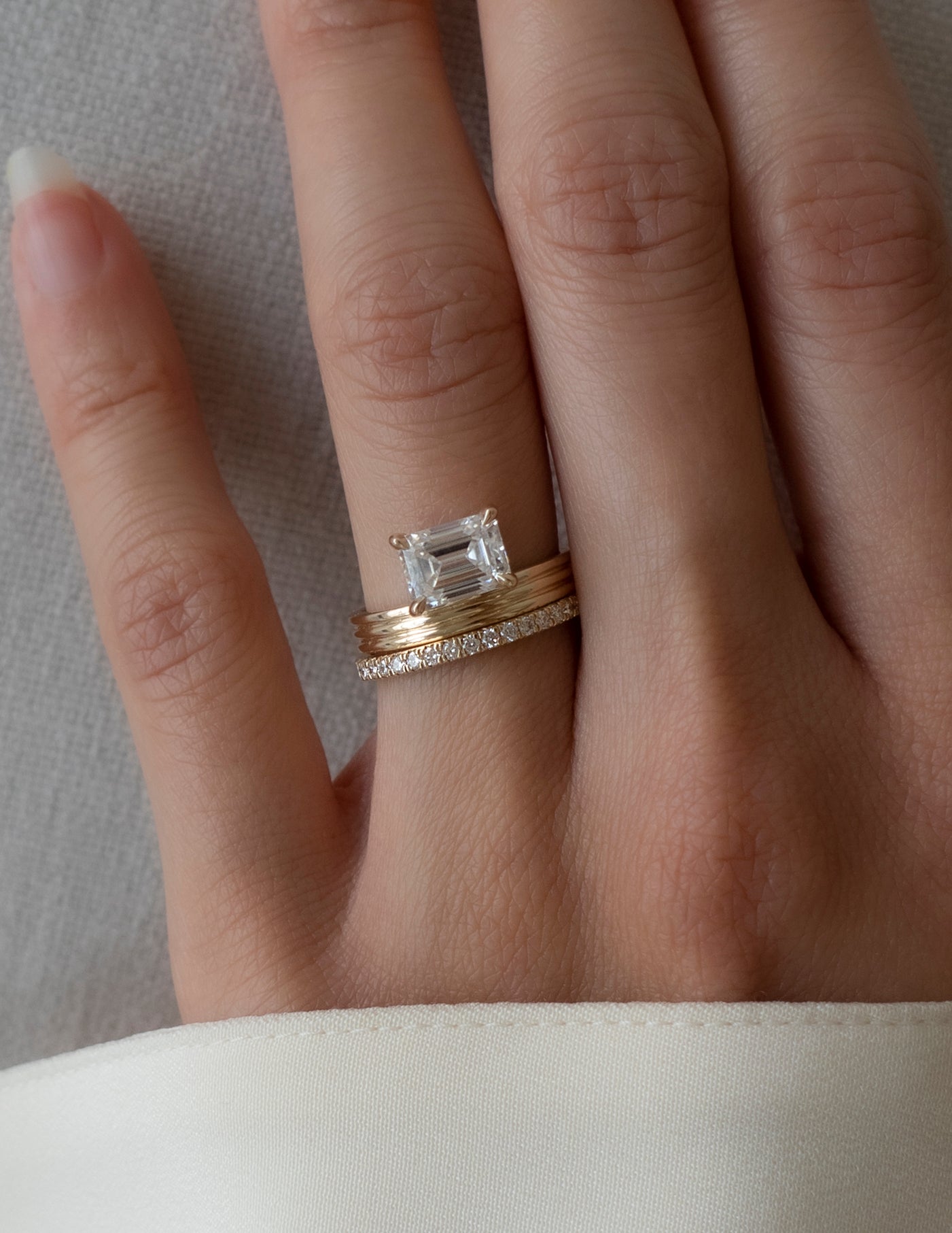 1.50 -2.50 CT Emerald Lab Grown Diamond Solitaire Style Bridal Bing Set