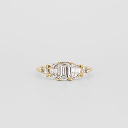 1.0-3.0 CT Emerald  Lab Grown Diamond Cluster Engagement ring