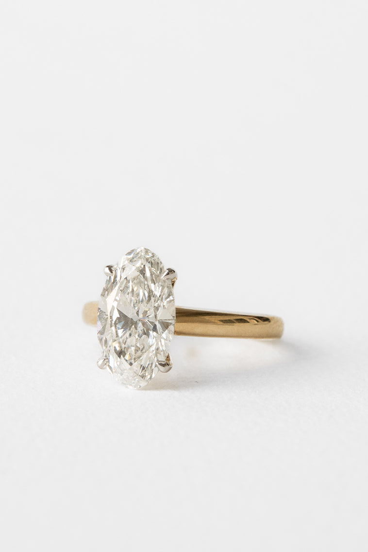 3.0 CT Oval Cut Solitaire Setting Moissanite Engagement Ring