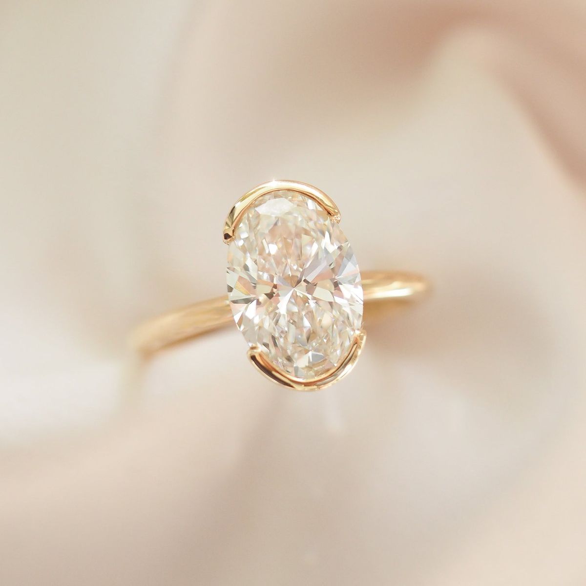 OvalHalfBezel2.59ct-1-16