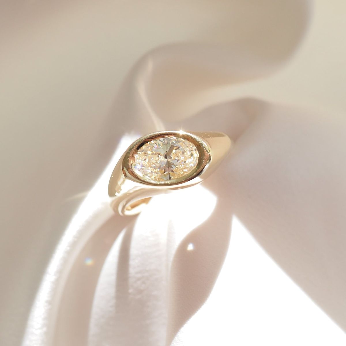 OvalRivaSignet1.35ct-4-2