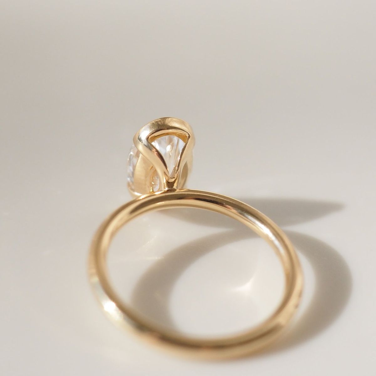Oval_Half_Bezel_2.02ct-25
