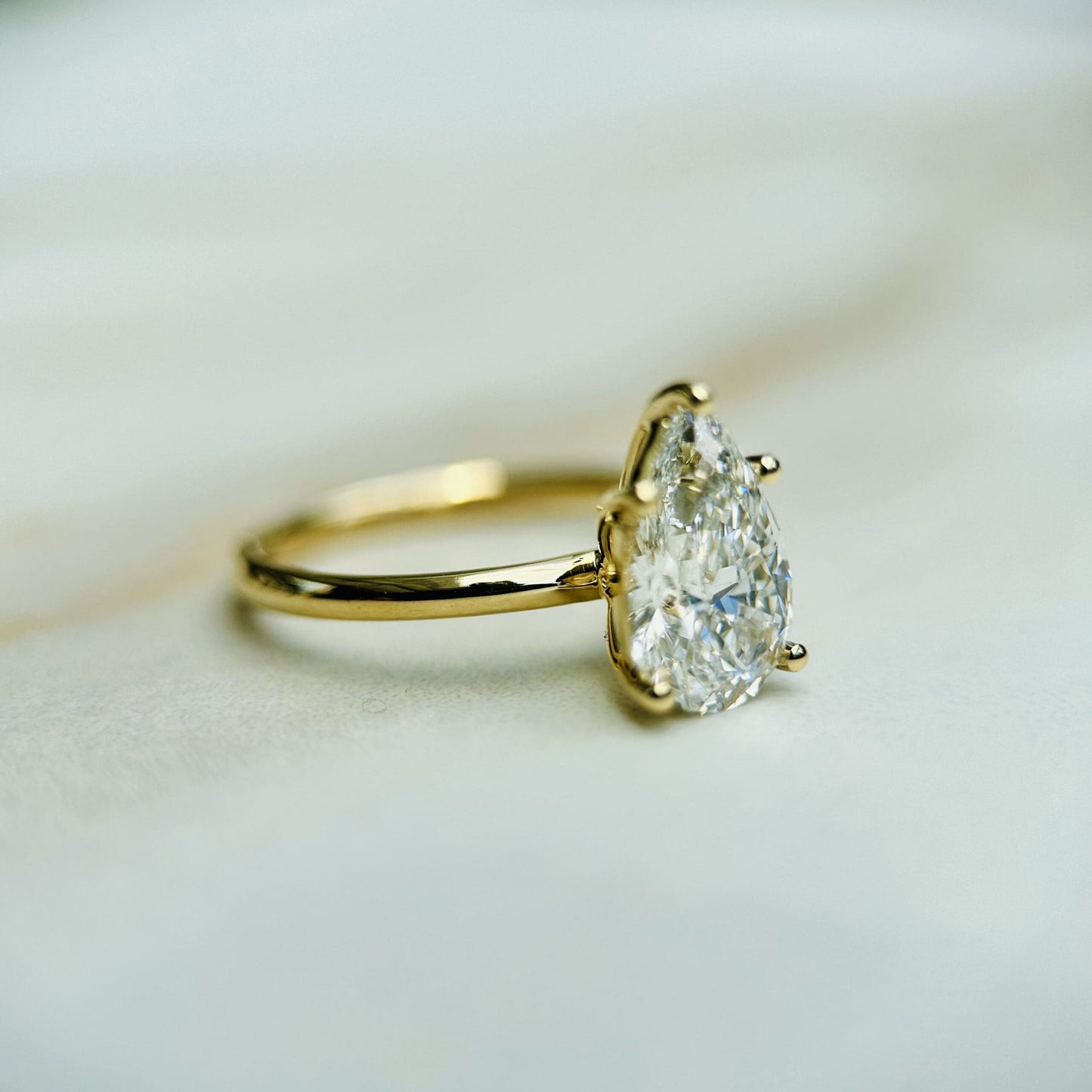 1.50 CT Pear E/VS1 CVD Diamond Solitaire Engagement Ring