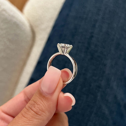 1.0-3.0 CT Round Cut Lab Grown Diamond solitaire Engagement Ring