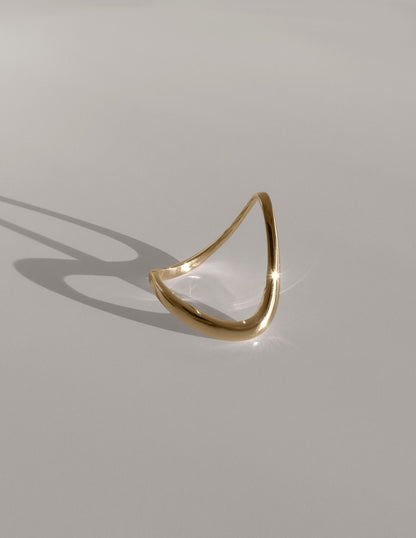Plain Wave Wedding Band