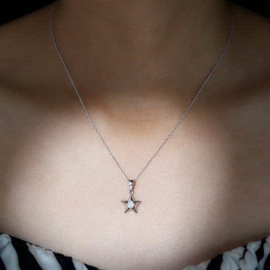 Solitaire Star Necklace with 0.32 CT Round Cut Moissanite