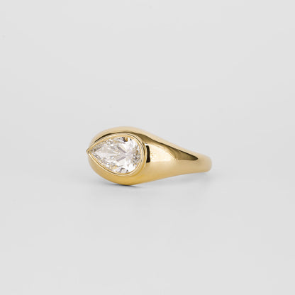 1.53-3.50 CT Pear CVD Diamond Unique Engagement ring