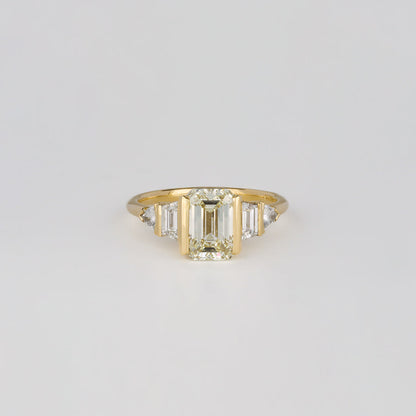 1.0 - 3.0 CT Emerald  Lab Grown Diamond Unique Engagement ring