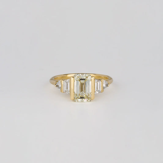 1.0 - 3.0 CT Emerald  Lab Grown Diamond Unique Engagement ring