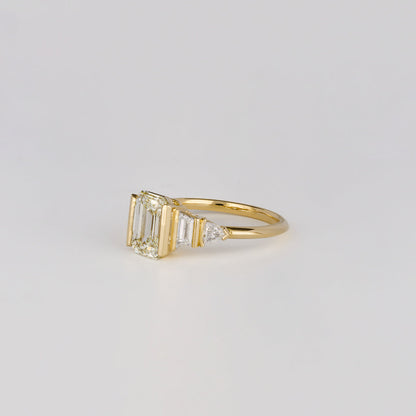 1.0 - 3.0 CT Emerald  Lab Grown Diamond Unique Engagement ring