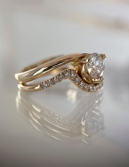 1.0-2.0 CT Round Cut Lab Grown Diamond Solitaire Style Bridal Ring Set