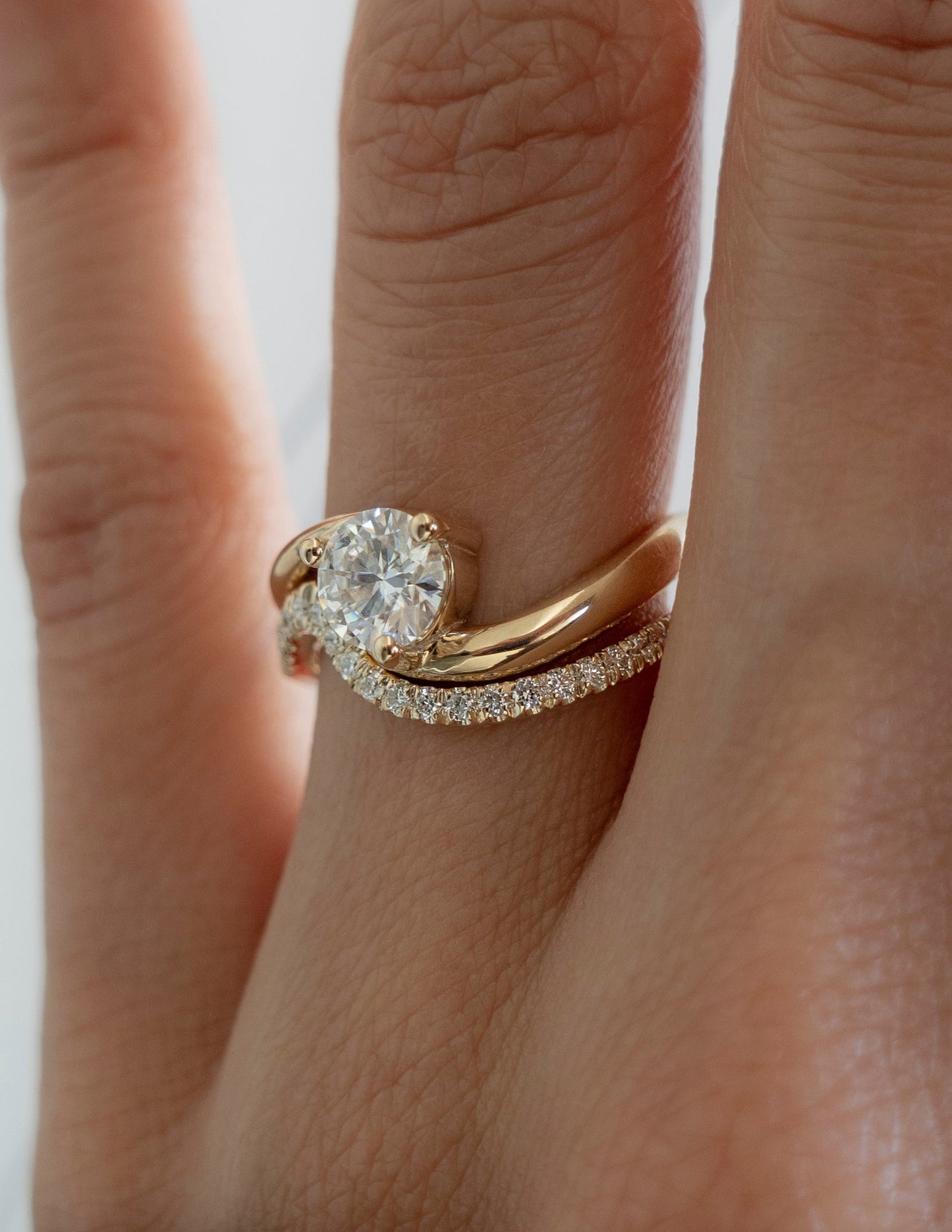 1.0-2.0 CT Round Cut Lab Grown Diamond Solitaire Style Bridal Ring Set