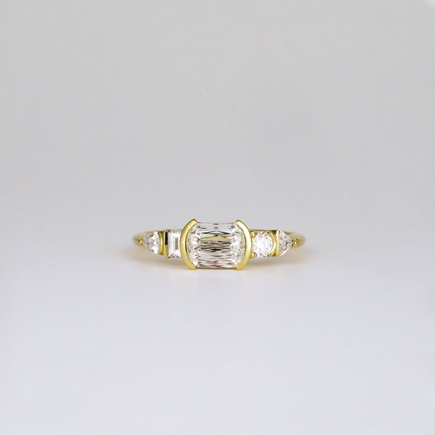 1.0-30 CT Cushion/Scissor Diamond Cluster Engagement ring