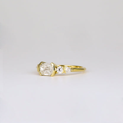 1.0-30 CT Cushion/Scissor Diamond Cluster Engagement ring