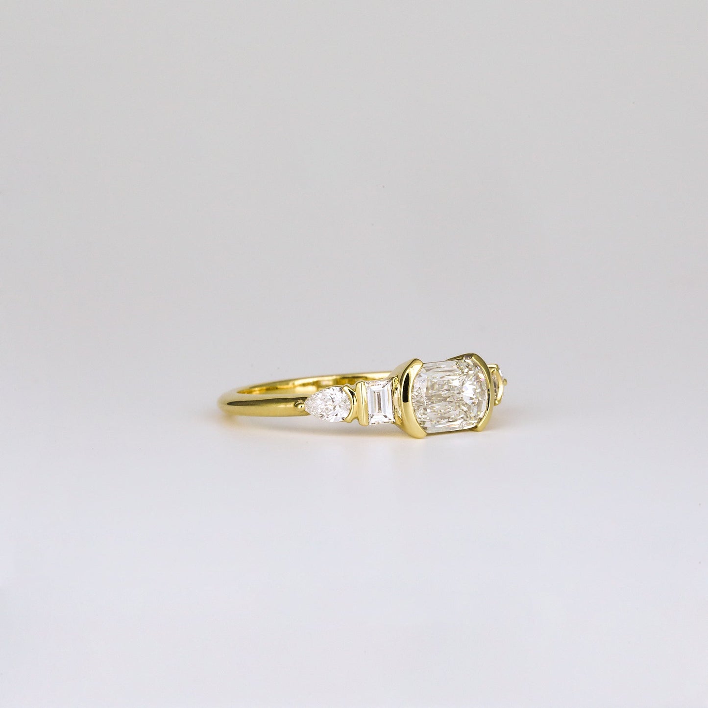 1.0-30 CT Cushion/Scissor Diamond Cluster Engagement ring