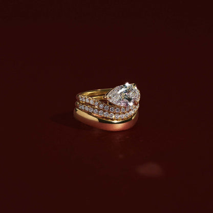 1.0 - 4.0 CT Pear Lab Grown Diamond Curved Engagement Ring
