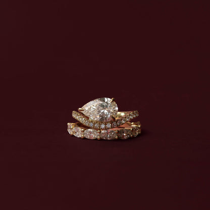 1.0 - 4.0 CT Pear Lab Grown Diamond Curved Engagement Ring