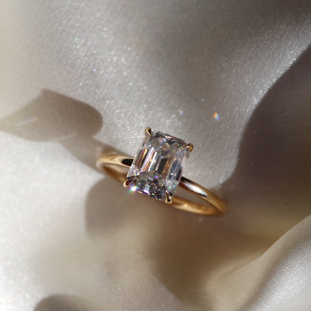 Solitaire Ring with 1.50 CT Emerald Moissanite