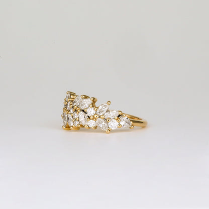 0.92 TCW Round & Marquise EF-VVS Diamond Cluster Wedding Band