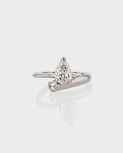 1.0-3.0 CT Pear Cut Lab Grown Diamond Unique Engagement Ring